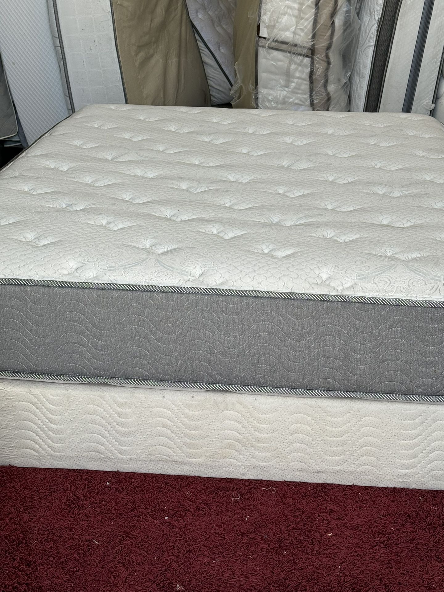 USED QUEEN SIZE DOUBLE SIDE TOP MATTRESS WITH BOX SPRINGS DELIVERY AVAILABLE