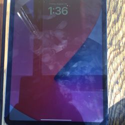 iPad Pro 3Rd Generation ((ICLOUD LOCKED))