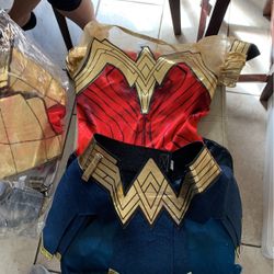 Costume