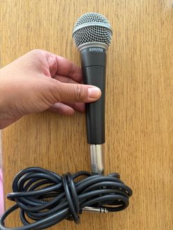 Shure SM58 Dynamic Vocal Microphone with Cable