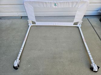 Hiccapop crib guard