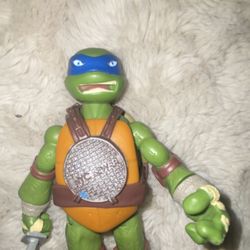 Teenage Mutant Ninja Turtles Leonardo