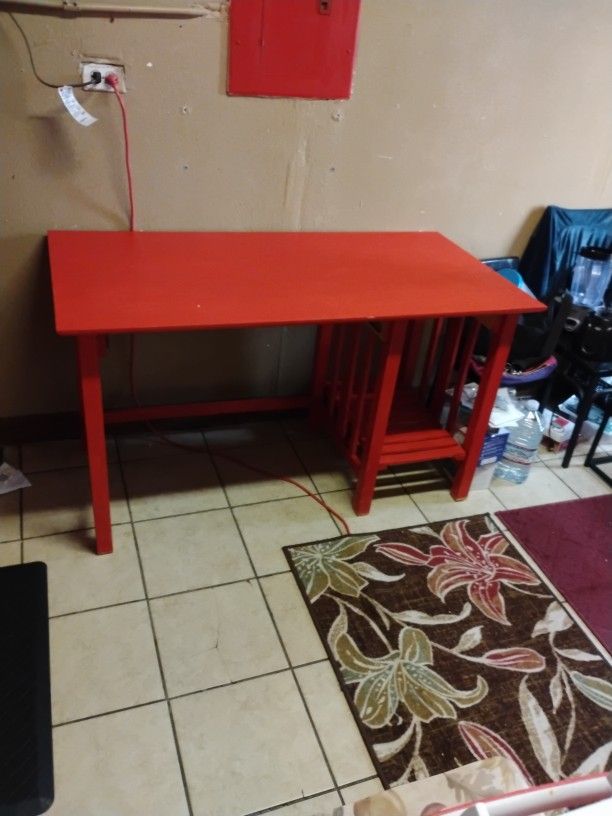 Table Slash Computer Wood Good Condition I Painted It Red But If You Don't Like It You Can Re Paint It any Color You Want It's Wood So I can Be Repain