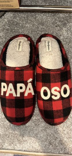 Dearfoams Papá Oso Buffalo Plaid Slippers
