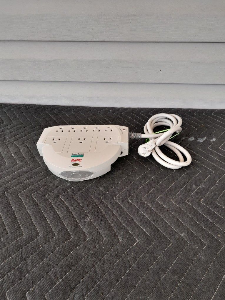 APC SurgeArrest Professional 8 Outlet w/3 Power Block Outlets 6" Cord