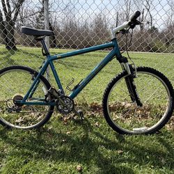 Cannondale M600 Mountain Bike