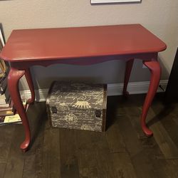  Table - Decor Table - Pick Up Only 