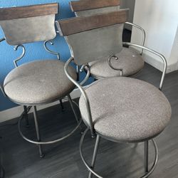 bar stools X3