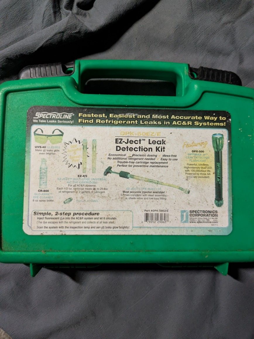 Spectroline  Leak Detection  Kit