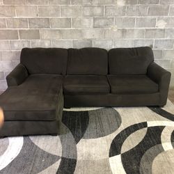 Brown Sectional Couch W Pullout Bed “WE DELIVER”