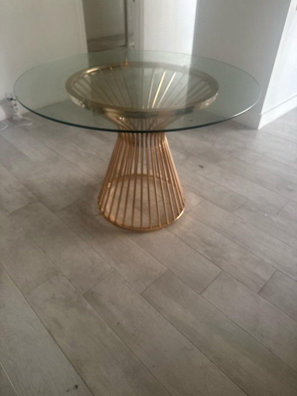 Table & Bed