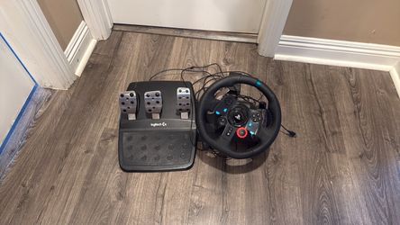 PS5 Logitech wheel and pedals
