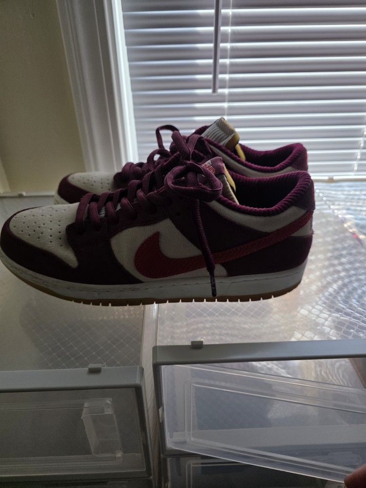 Nike SB Skate Like A Girl