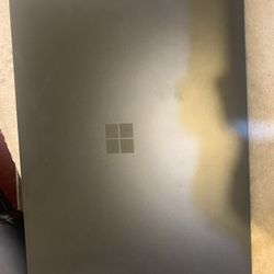 Microsof Surface Laptop 4