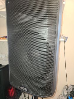 2 (15) inch alto Professional power Speakers