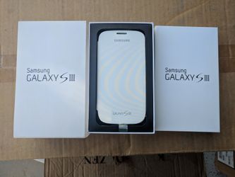 Galaxy s3 white flip case and box
