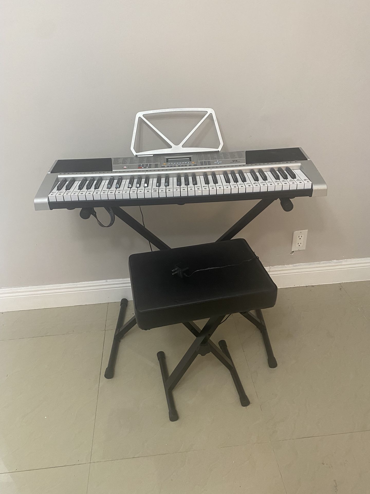 Keyboard Piano Player