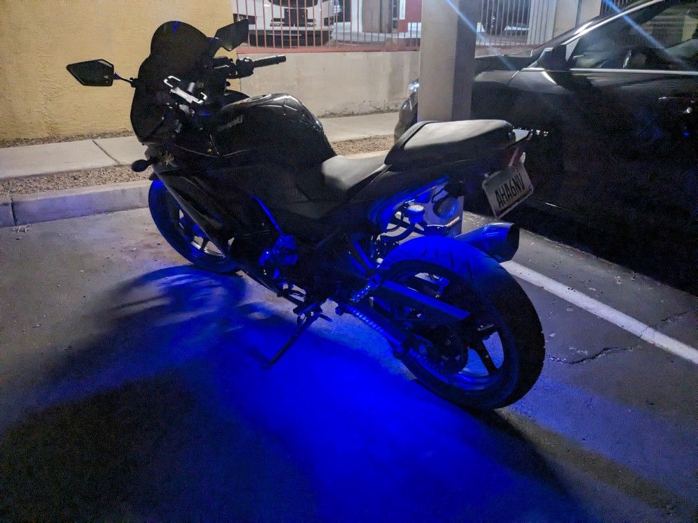 Kawasaki Ninja(contact info removed) Clean Title Only 8000 Miles  250cc