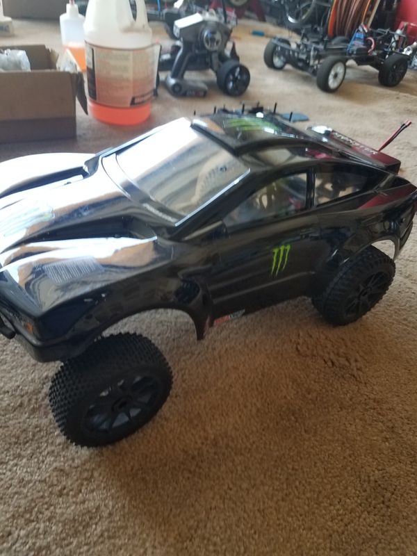 Traxxas Slash 2wd with professionally painted Monster Energy body for Sale in Las Vegas, NV