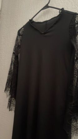 CHILDREN  COSTUME  SIZE 10/12