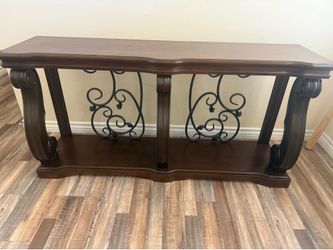 Wayfair Console table(perfect Condition )
