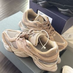 New Balance 9060