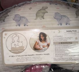 Breastfeeding pillow