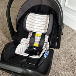 Graco Infant Deluxe Car seat 