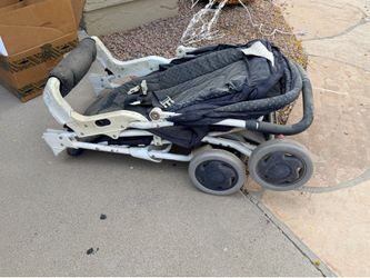 Collapsing baby stroller