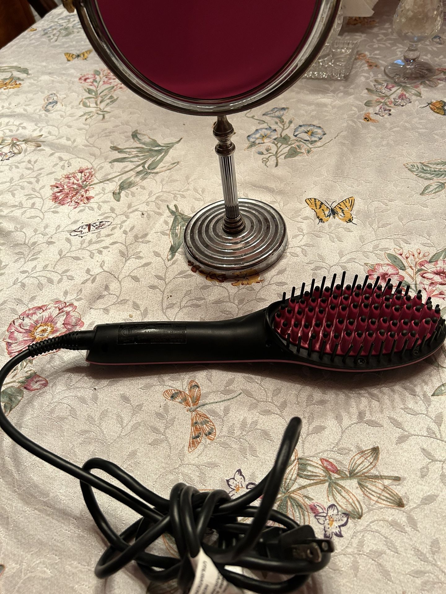 Nice Electric Brush And Mirror 