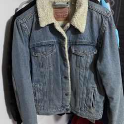 Women’s Levi’s Trucker Jacket Size Medium