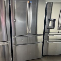 NEW OPEN BOX LG FOUR DOOR REFRIGERATOR STAINLESS STEEL 