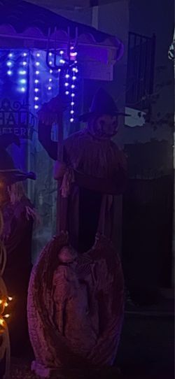 Spirit Halloween Mack Straw Animatronic