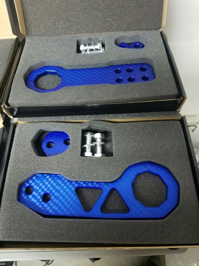 Tow hooks