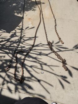Tow chains