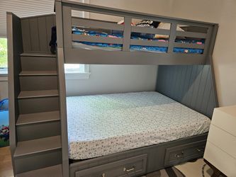 Bunk bed