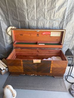 Lane cedar chest 1950