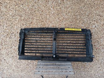 2023-24 GMC Sierra Shutter