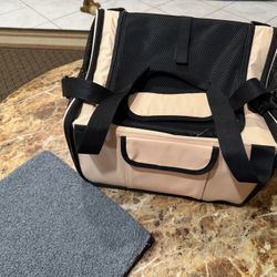 New Pet Carrier / Collapsible for Storage 
