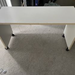 Desk NEED GONE FAST 
