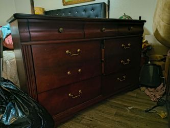 Bedroom set
