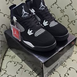 Jordan 4 Retro 