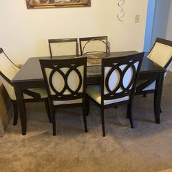 Dining Room Table And Chair 