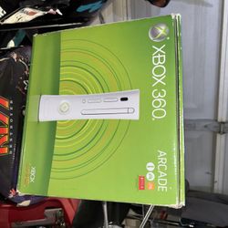 Xbox 360 White Console With AV Cable In ARCADE BOX ( No Power Cord Available)