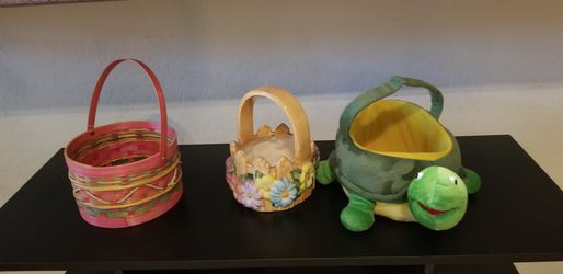 AVAILABLE - Easter Baskets - starting at $5.00