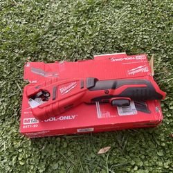 Milwaukee M12 Copper Tubing Cuter 