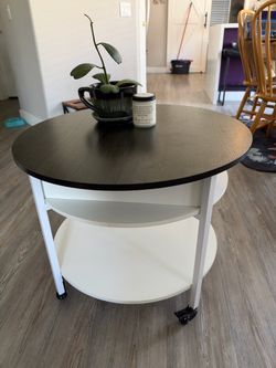 Round Lift-Top Coffee Table with Hidden Storage & Wheels – Black/White