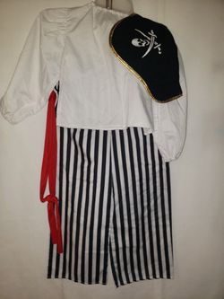 PIRATE KIDS SIZE SMALL HALLOWEEN COSTUME