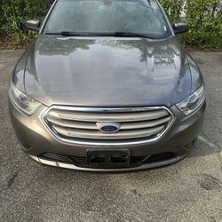 2013 Ford Taurus