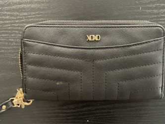 XOXO WALLET WRIST-LIT